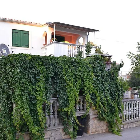 Pere